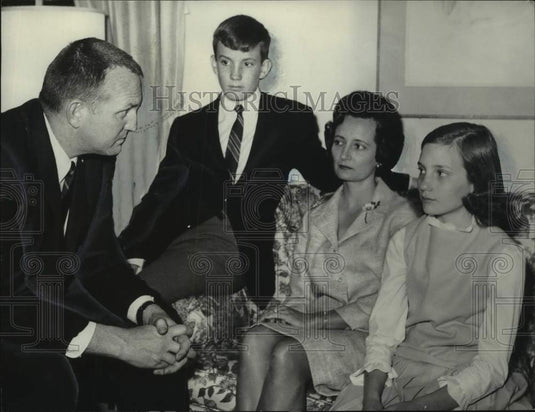 1966 Mr. & Mrs. Frank Boyd & family, Alabama - Historic Images
