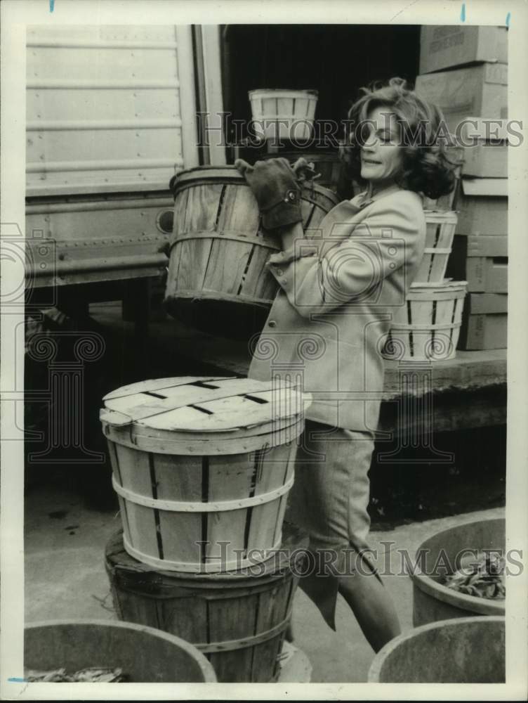 1980 Press Photo Actress Gail Strickland in character for &quot;King Crab&quot; movie - Historic Images