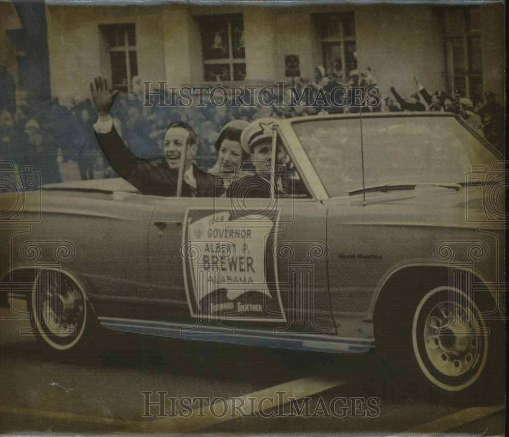 1969 Press Photo Alabama Governor Albert Brewer & First Lady in Inaugural Parade - Historic Images