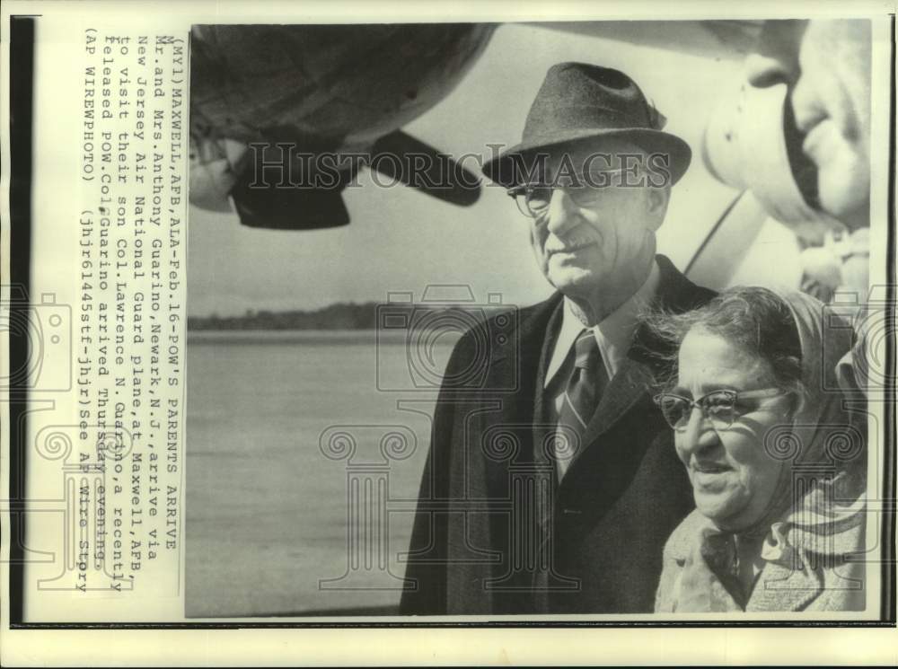 1973 Press Photo Mr. & Mrs. Anthony Guarino, Parents of Former POW, Visit Him - Historic Images