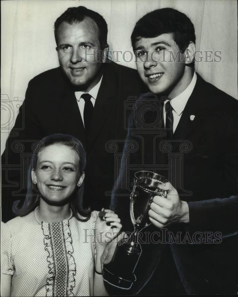 1968 Principal Johnny Howell &amp; others of Banks H.S., Birmingham, AL - Historic Images