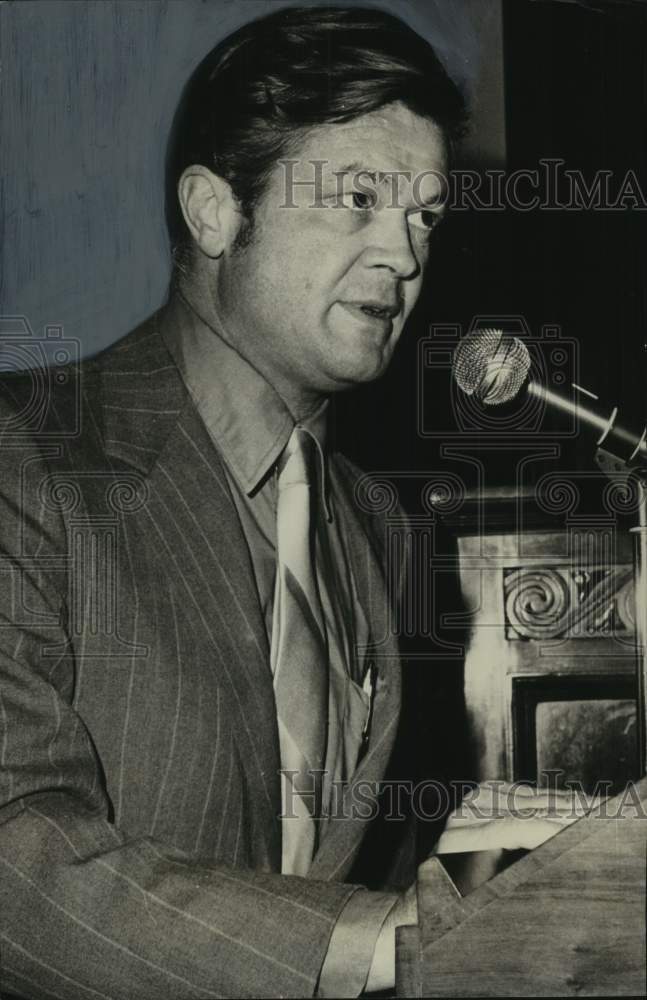 1969 Press Photo State Senator Pierre Pelham at microphone, Montgomery, Alabama - Historic Images
