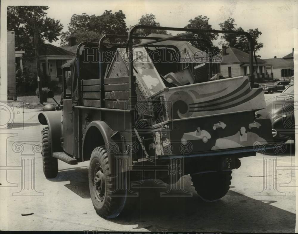 1954, Horse Race Machines Seized By Highway Patrol &amp; National Guard - Historic Images