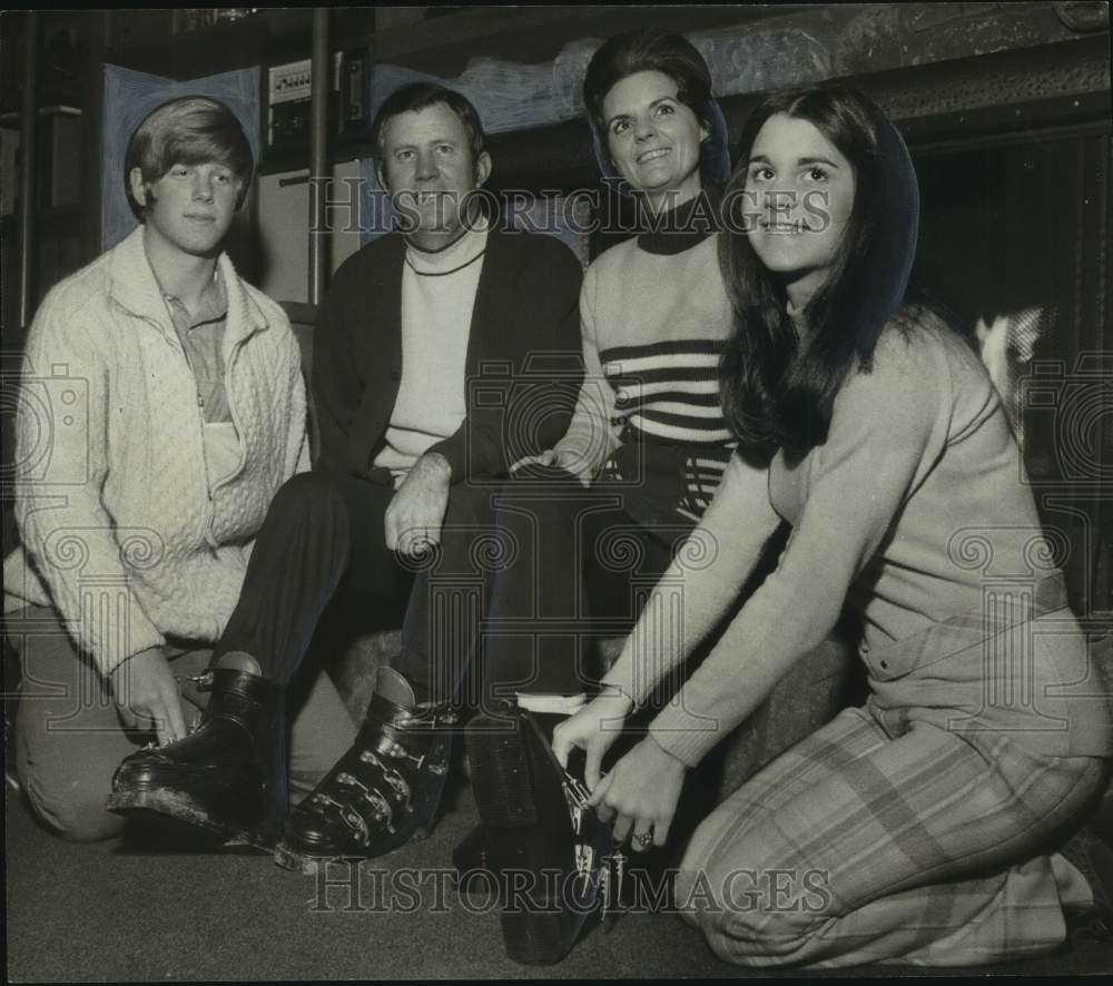 1978 Press Photo Dr. Wendell Taylor, Birmingham Dentist, and family - abna44663 - Historic Images