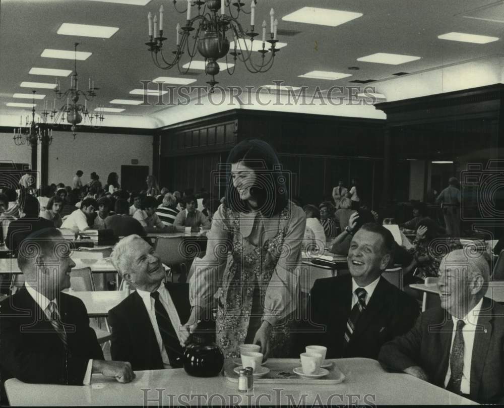 1972, Samford University fund drive leaders at Beeson Hall - Historic Images