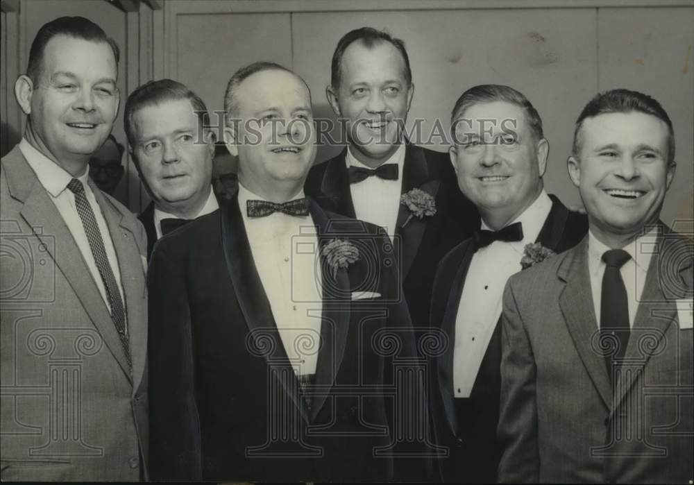 1952 Press Photo Gus Strebeck, President &amp; new officers of Traffic Club, Alabama - Historic Images