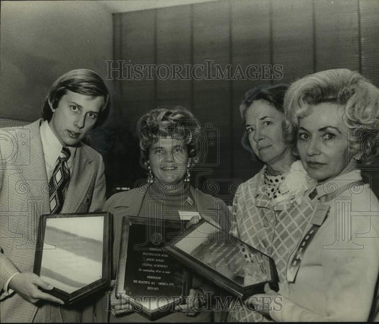 1971 Press Photo Birmingham Beautification Board commended - abna44742 - Historic Images