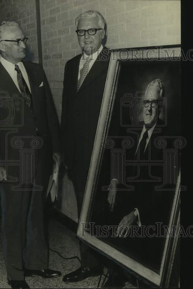 1971 Press Photo Dr. Fred Robertson of Auburn University, Dr. Ralph Jones-Historic Images