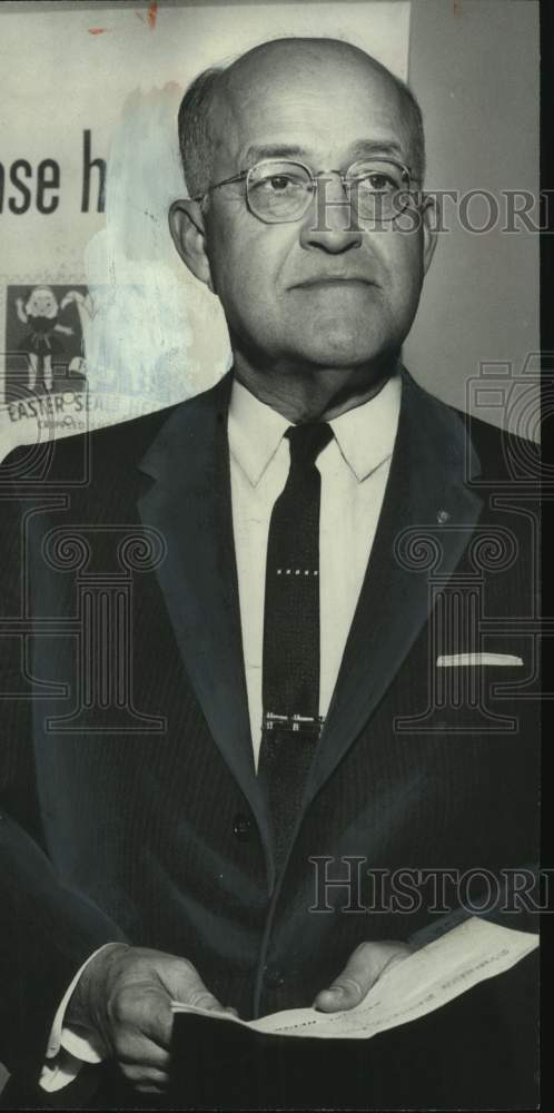 1960 Dr. R. Dale LeCount - Historic Images