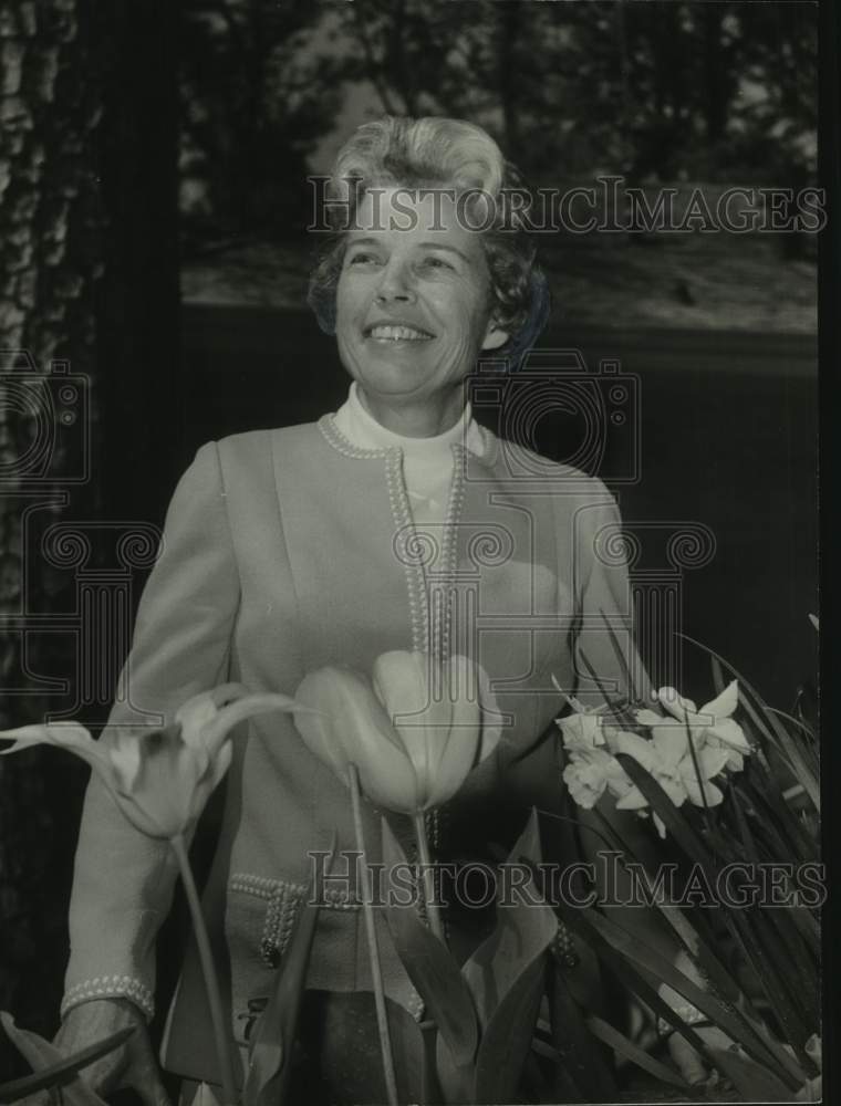 1971, Mrs. Gilbert E. Johnston, New Linly Heflin Unit President - Historic Images