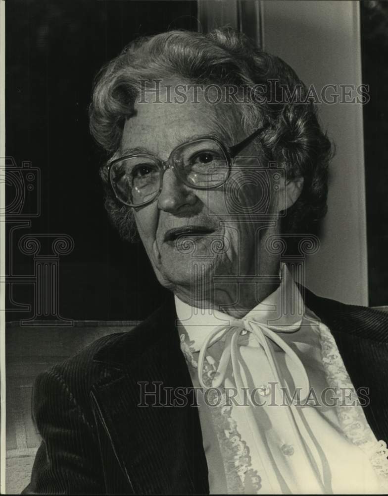 1983 Press Photo Dr. Louise Branscomb, Birmingham Housing Authority - abna45004 - Historic Images