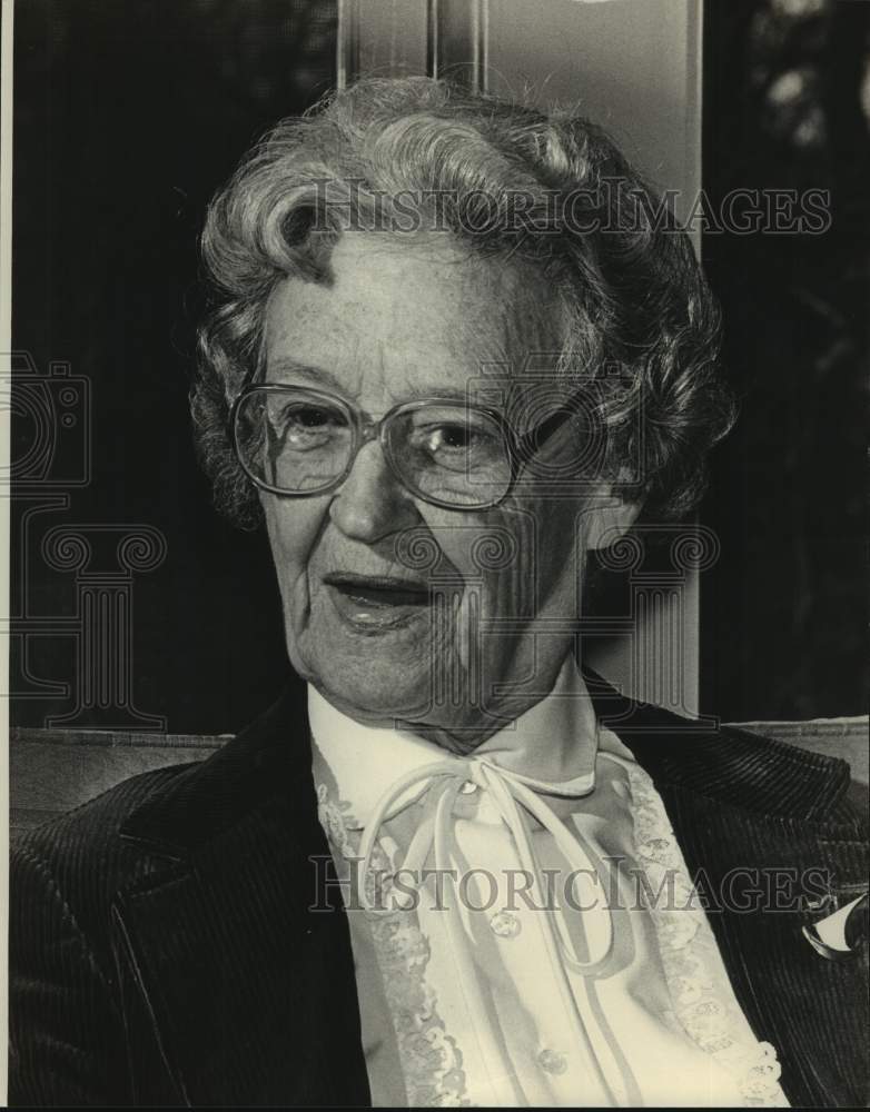 1983 Press Photo Dr. Louise Branscomb, Birmingham Housing Authority - abna45005 - Historic Images