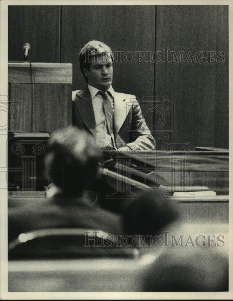 Press Photo Brother of Tom Bradley Watches his Sentencing Hearing - abna45073 - Historic Images