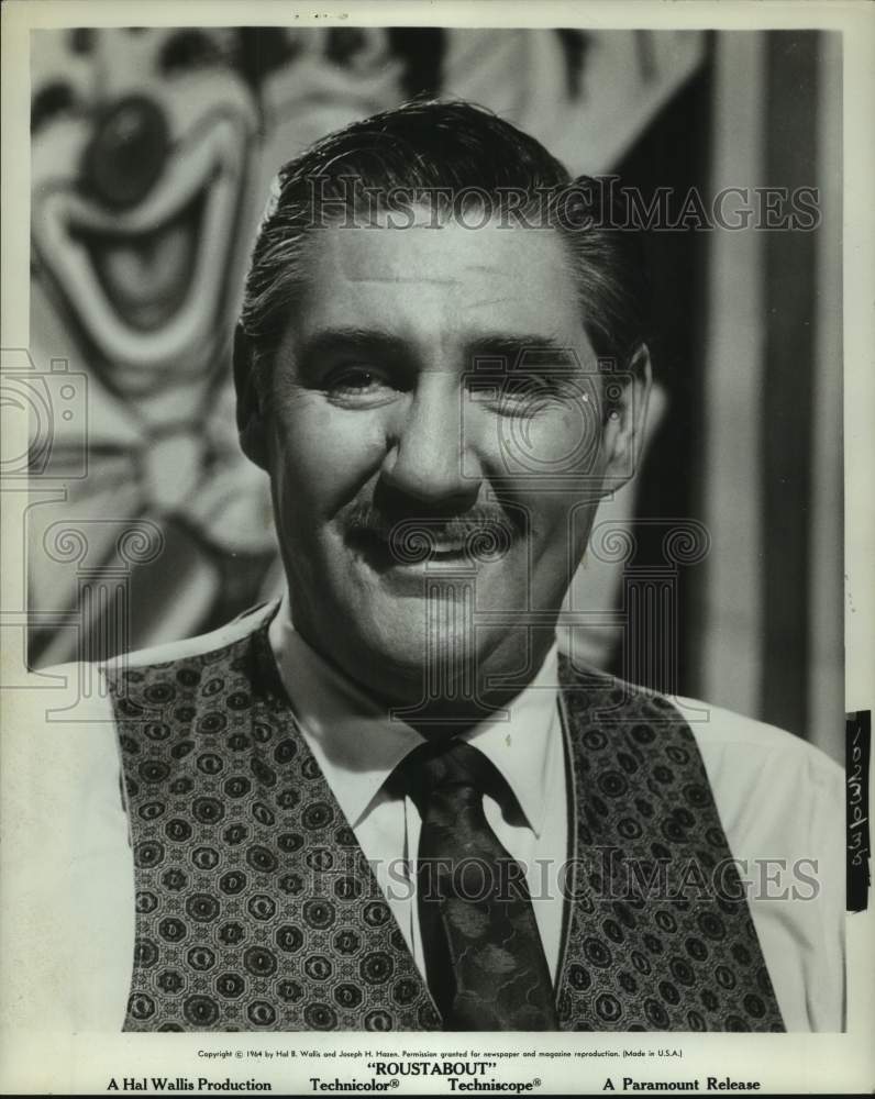 1964 Press Photo Actor-Comedian Pat Buttram in &quot;Ruoustabout&quot; - abna45266-Historic Images