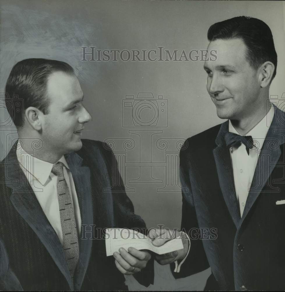 1961 Dr. Lamar Jackson with donation check - Historic Images