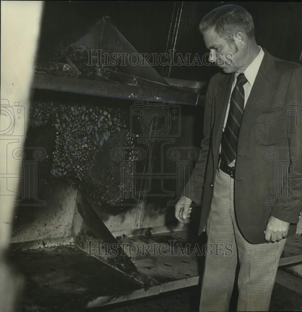 1974, Lee County Sheriff Jim Pearson Views Opelika Jail Damage - Historic Images