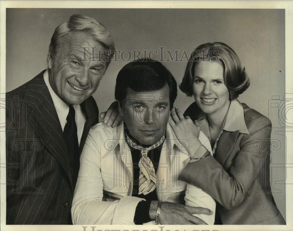 1975 Press Photo Actors Eddie Albert, Robert Wagner, Sharon Gless of &quot;Switch&quot; - Historic Images