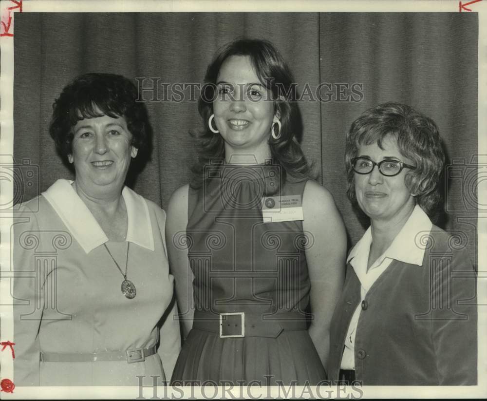 1975 Press Photo Wives of Alabama Press Association Members at Meeting - Historic Images