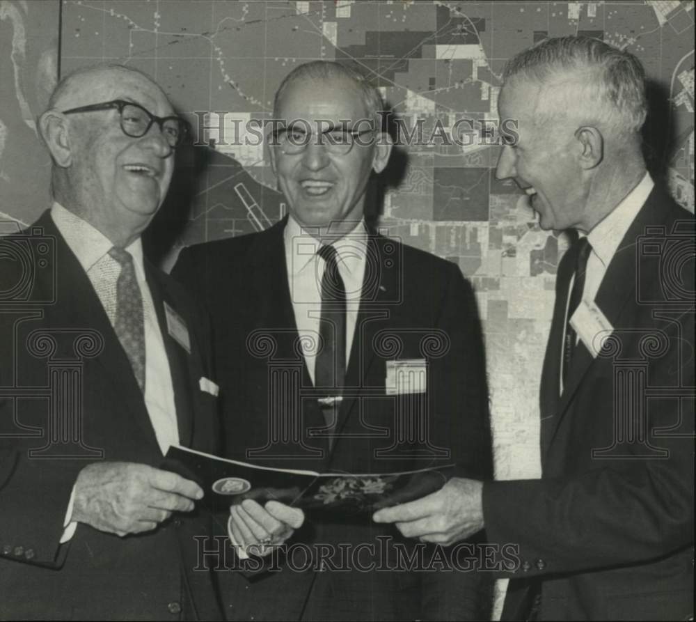 1982 Press Photo Fairfield, Atmore, Hueytown, Alabama Mayors Gather for Meeting - Historic Images