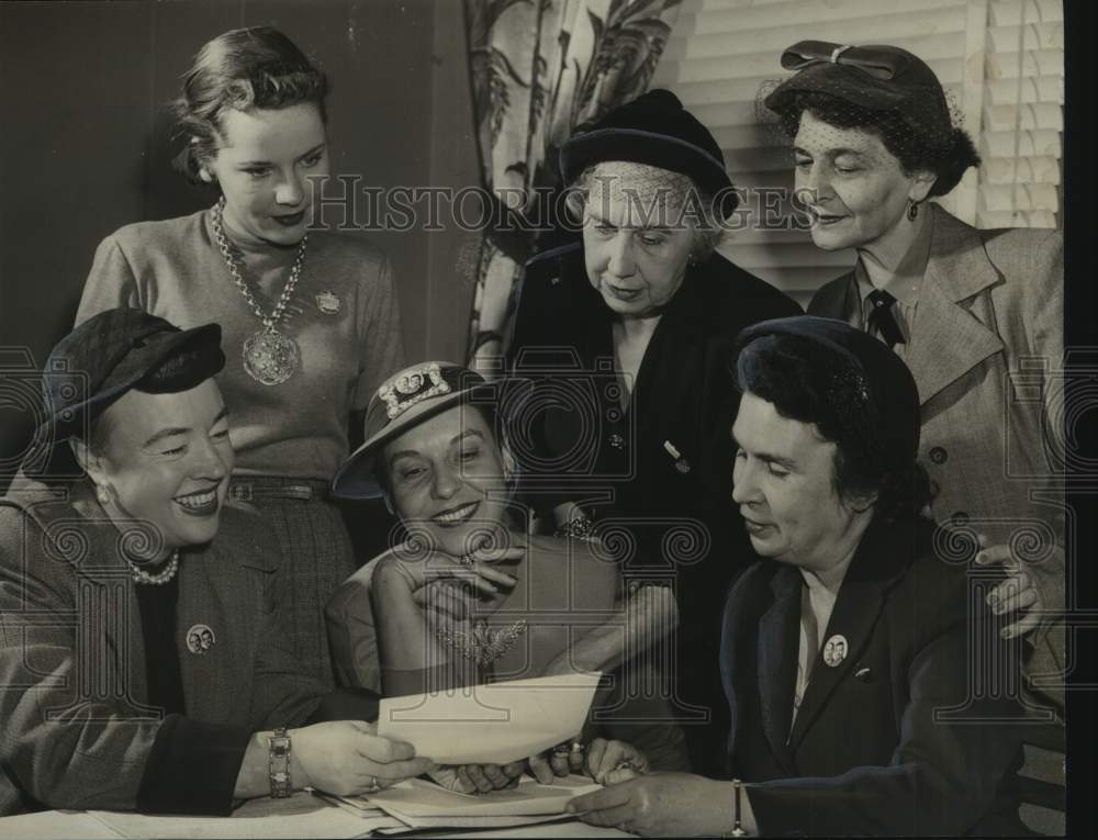 1952 Press Photo Women Gather at Democratic Women's Campaign School - abna45678 - Historic Images