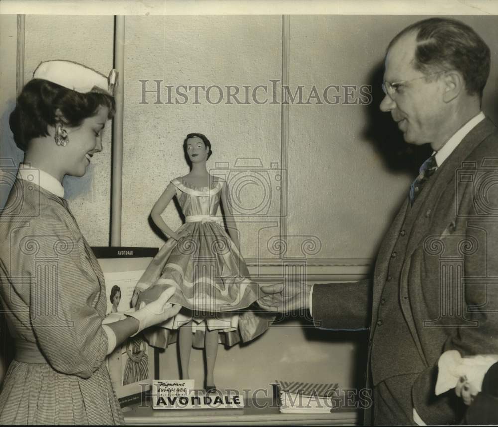 1953 Press Photo Alabama Cotton Maid Hope White at Avondale Mills - abna45693 - Historic Images