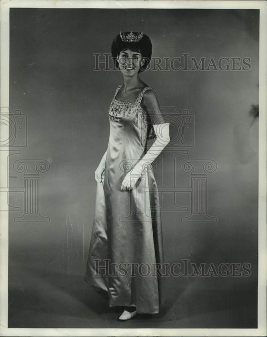 1967 Press Photo Angi Grooms, Former "Miss Alabama" - Historic Images