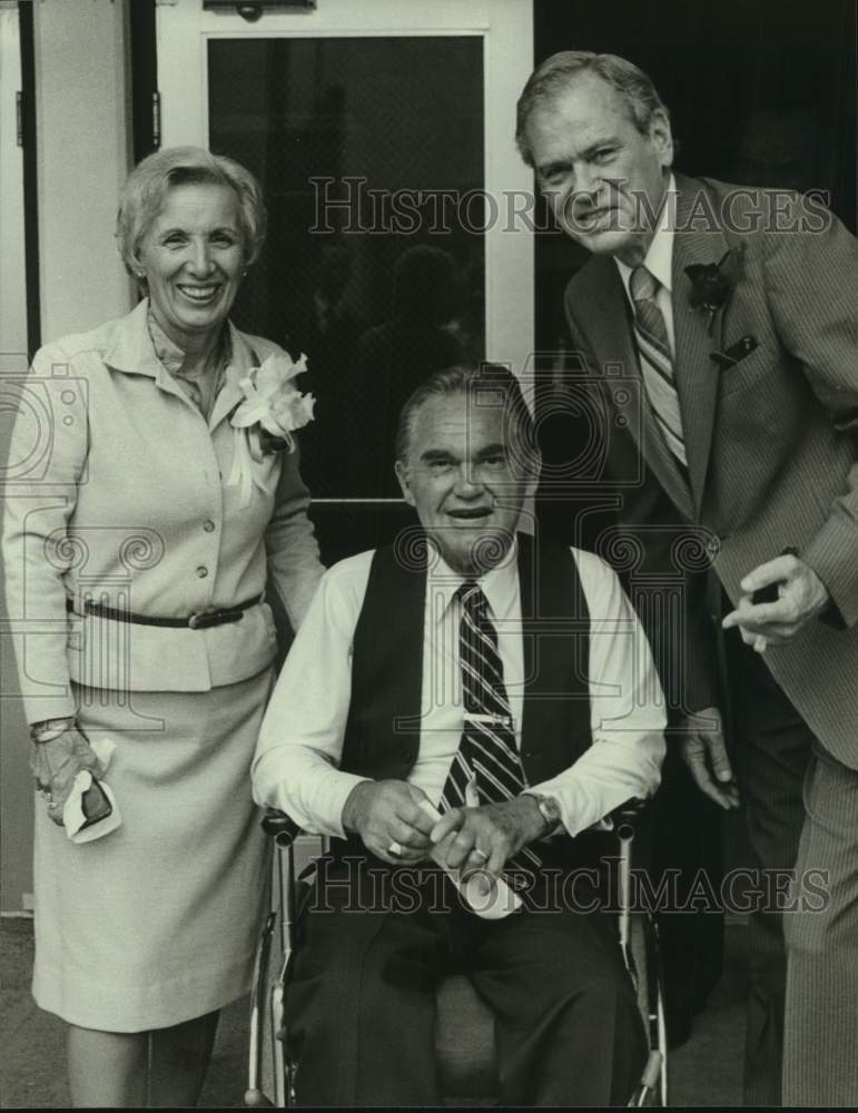 1981 Press Photo Dr. & Mrs. Sibert, Faulkner Junior College with George Wallace - Historic Images