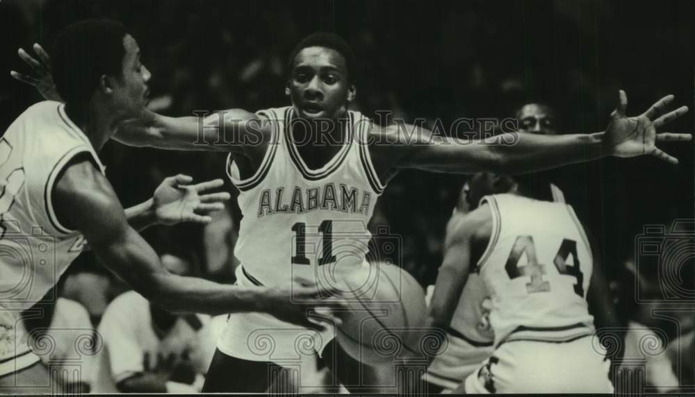 1981 Press Photo Eric Richardson, Basketball at University of Alabama - Historic Images