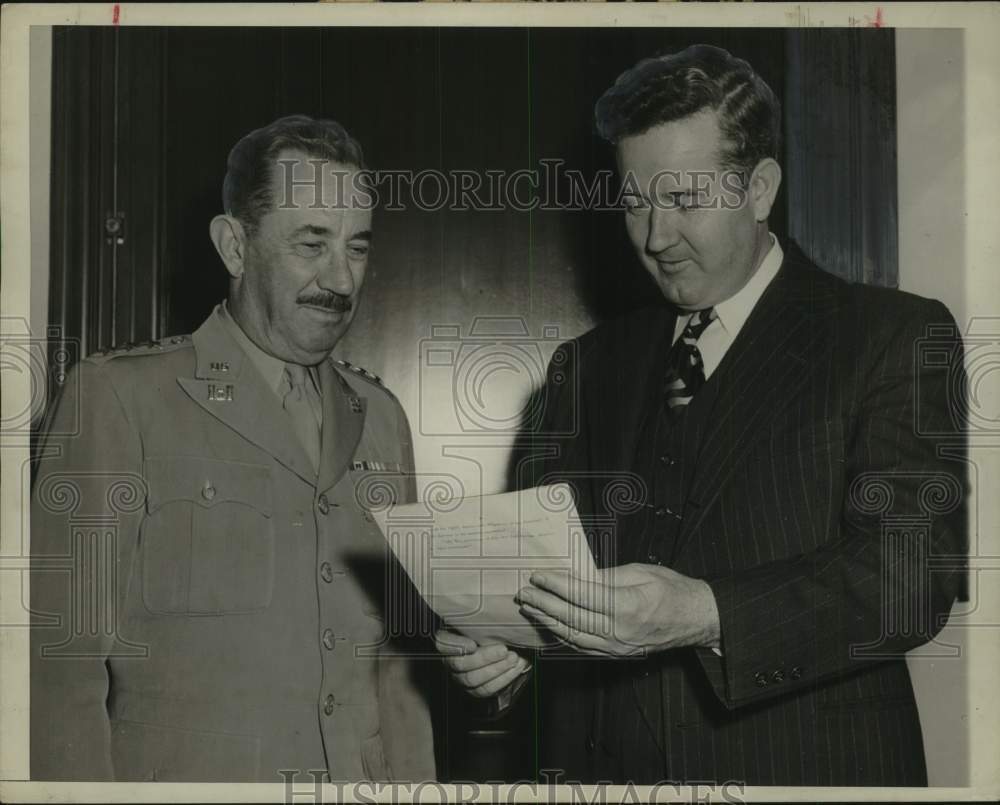 1947 Lieutenant General Raymond Heeler, US Senator John Sparkman - Historic Images