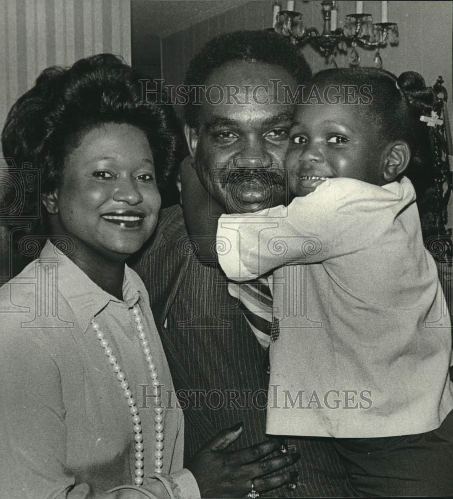 1980 Press Photo Attorney U.W. Clemon with Wife and Daughter - abna46707 - Historic Images