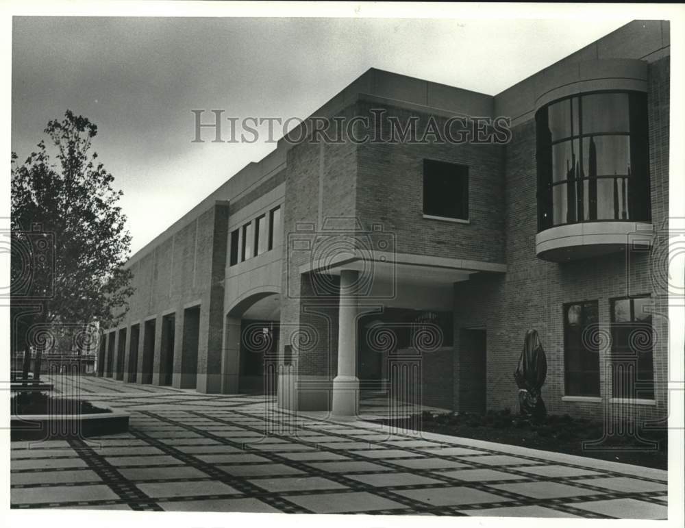 1992 Press Photo Exterior View of Building & Walkway, Civil Rights Museum - Historic Images