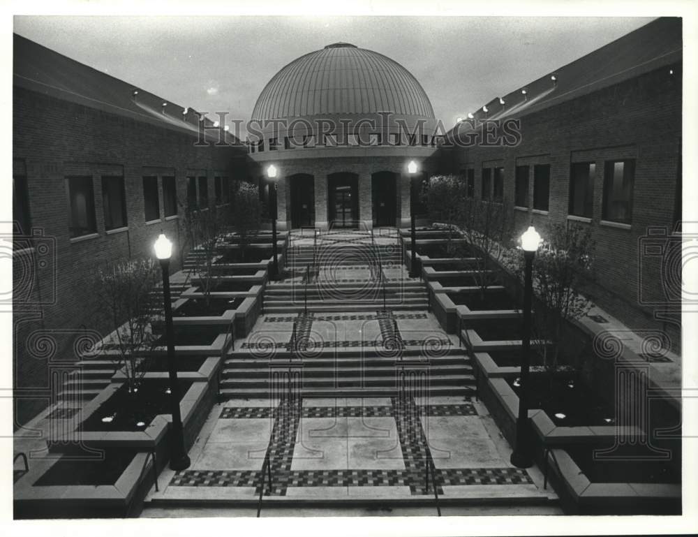 1992 Press Photo Lighted Walkway Outside Civil Rights Museum - abna46801 - Historic Images