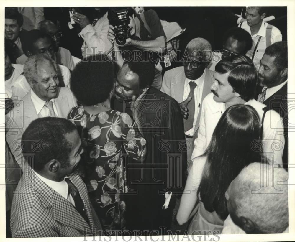 1980 Press Photo U. W. Clemon Congratulated After Taking Oath as Federal Judge - Historic Images