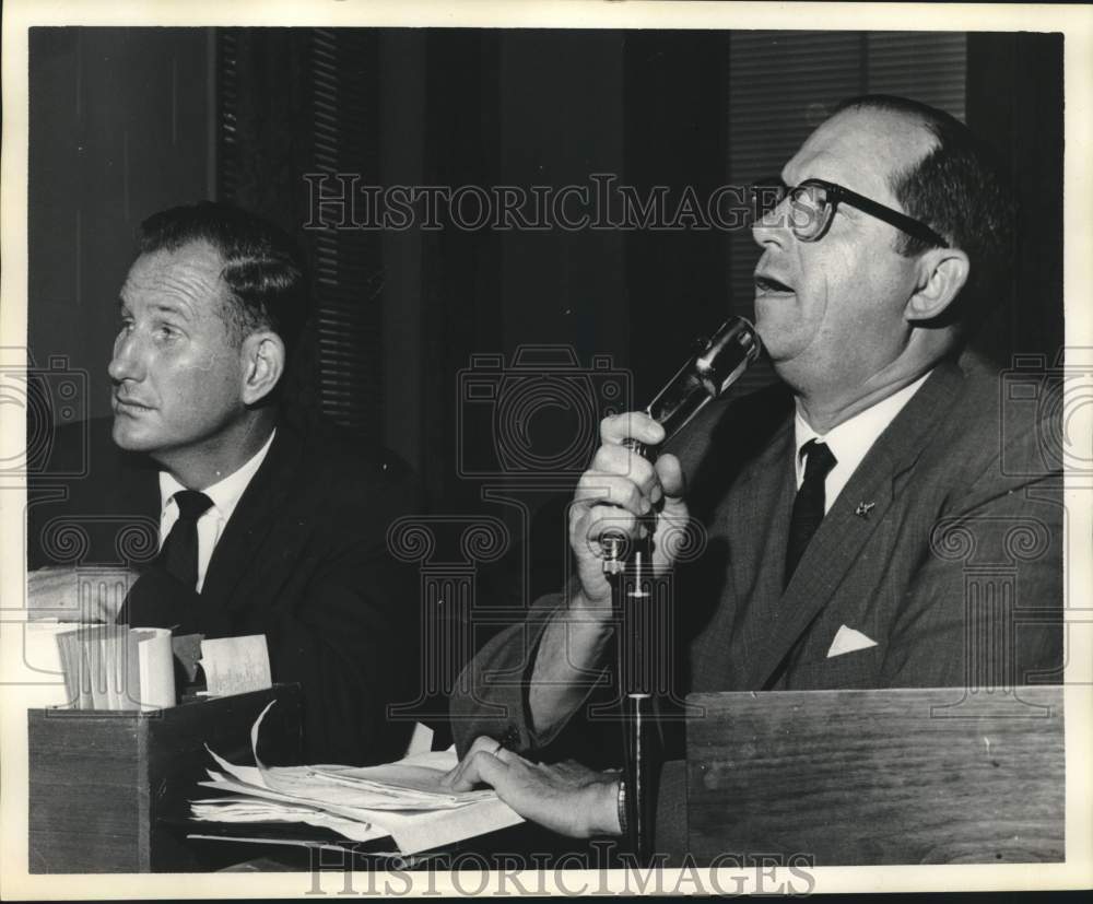 1965, Newspaper Reporters and Editors on Tour of Alabama Speak - Historic Images