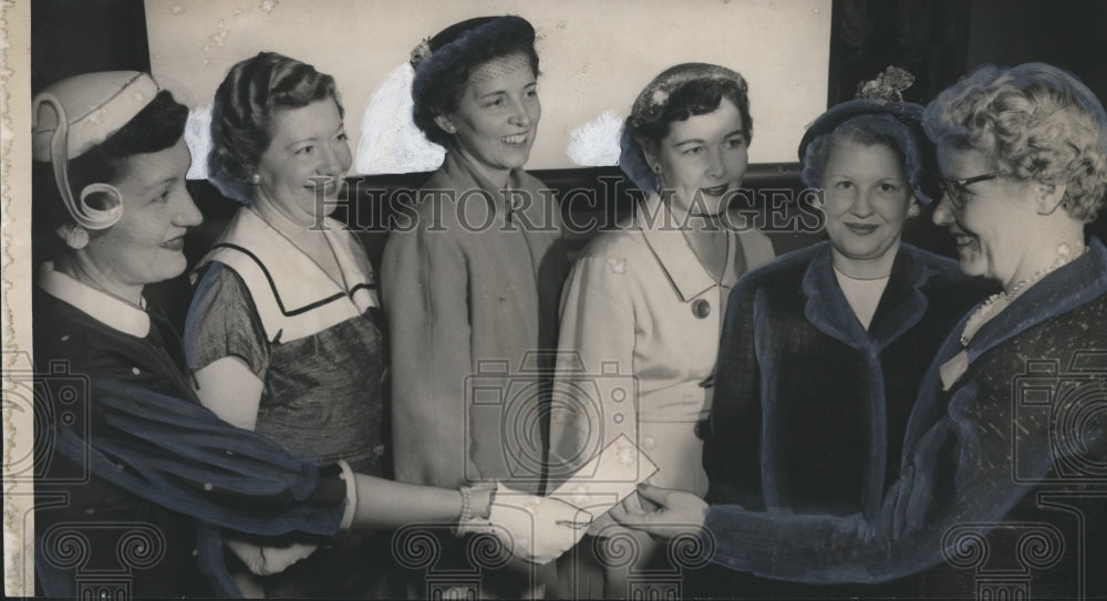 1955 Vesta Study Club donates to scholarship for nursing in Alabama - Historic Images