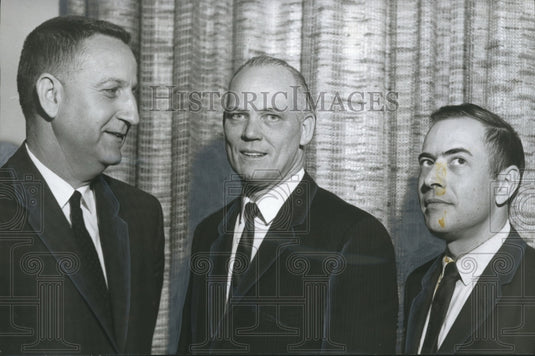 1963, Trio of Doctors discuss schools of Russia at Meeting - Historic Images