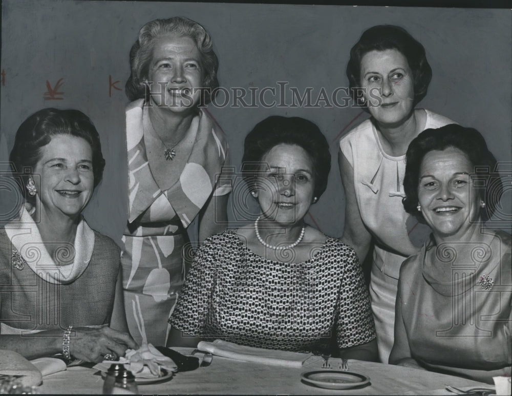 1966, Women's Invitation Tournament golfers honored, Birmingham - Historic Images