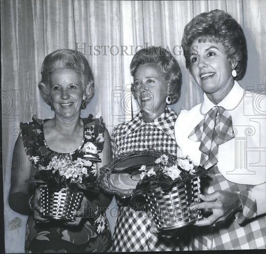 1974, Mrs. J. Bayliss, Mrs. R.J. Kimble, Mrs. Ben Brown Check Prizes - Historic Images