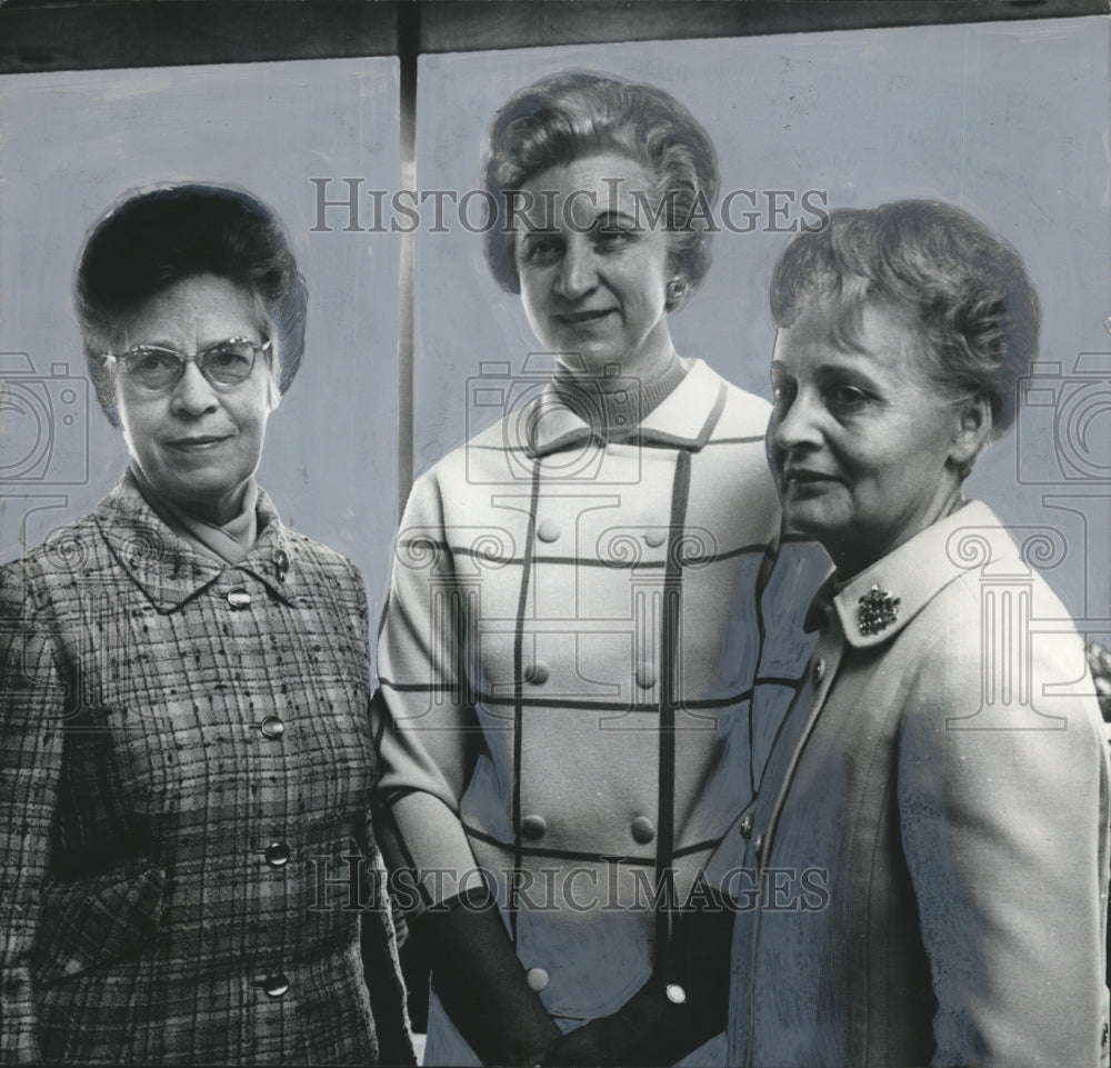 1970 Press Photo New Elected Leaders of Symphony Women Group - abno00398 - Historic Images