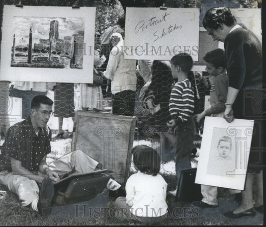 1983, Artist makes portraits at Birmingham Sidewalk Art Show - Historic Images