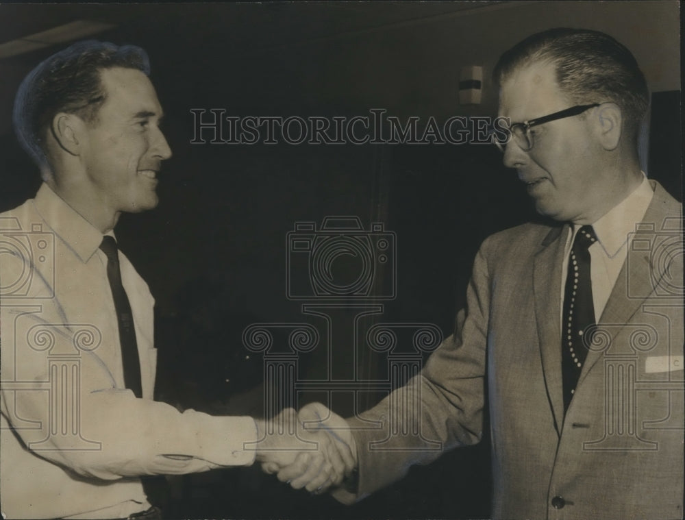 1959 Press Photo Sheriff C. P. Walker with State Representative John Lewis Cates - Historic Images