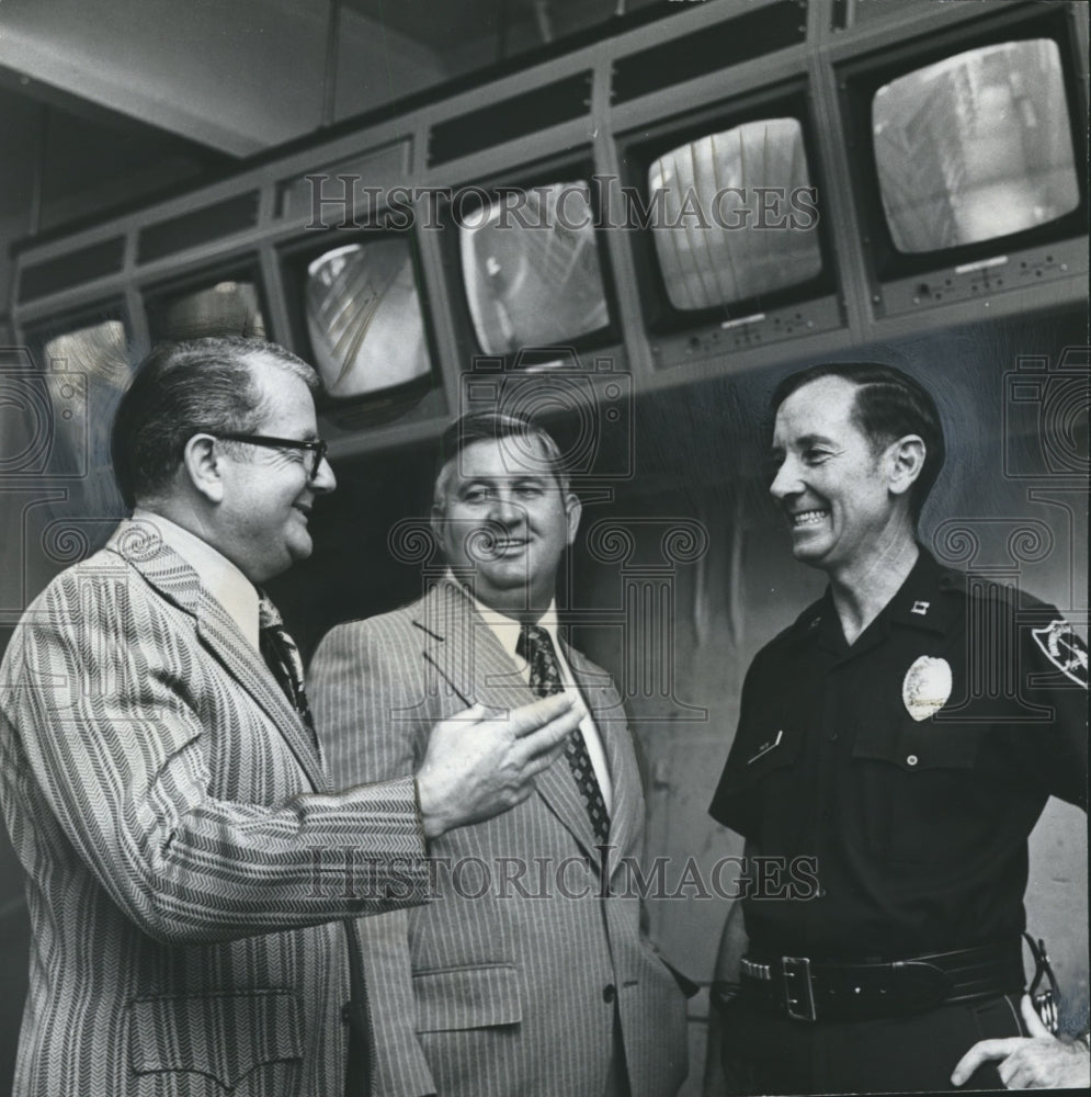 1973 Press Photo New Surveillance System at City Jail in Birmingham, Alabama - Historic Images