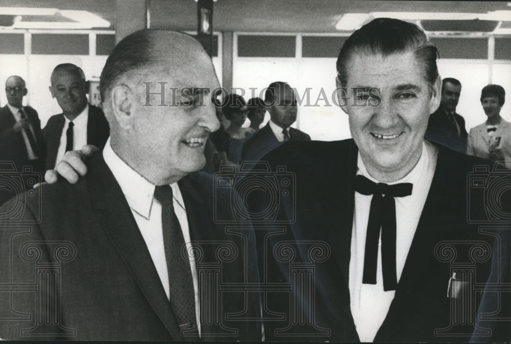 1968 Press Photo Actor Pat Buttram, right, greets Cousin David - abno00563 - Historic Images