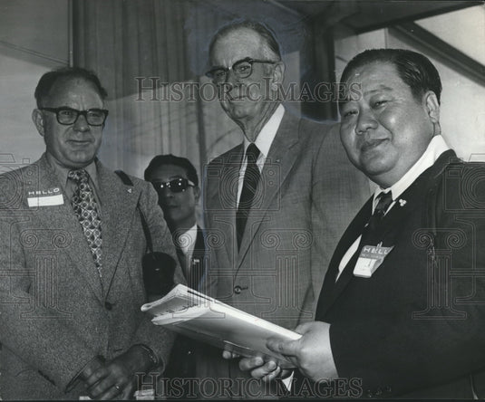 1971 Albertville, Alabama Mayor Darden, Center, Taiwan's P.H. Hung - Historic Images