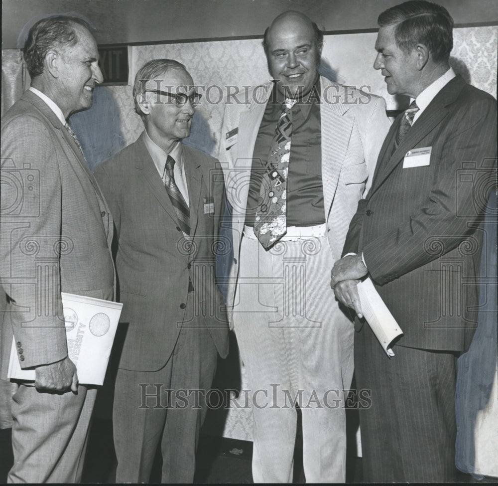 1972 Press Photo James Britton, Chamber of Commerce, with Alabama planners, - Historic Images