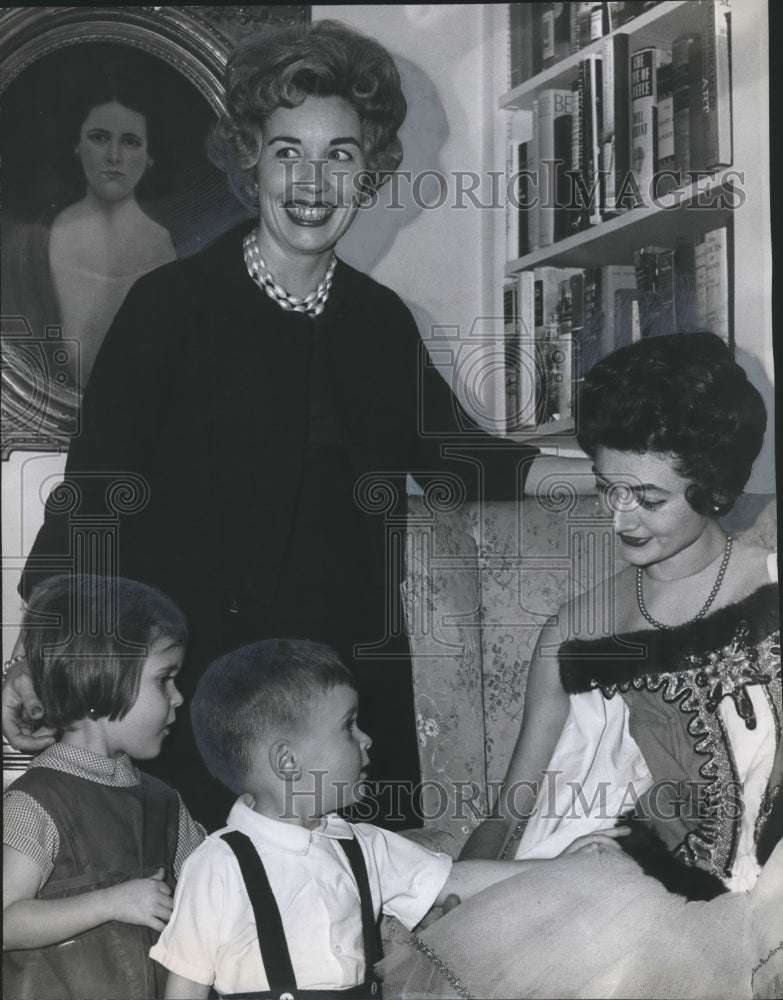 1964, Mrs. Richard Bruhn, Mrs. Englund and young children, Alabama - Historic Images
