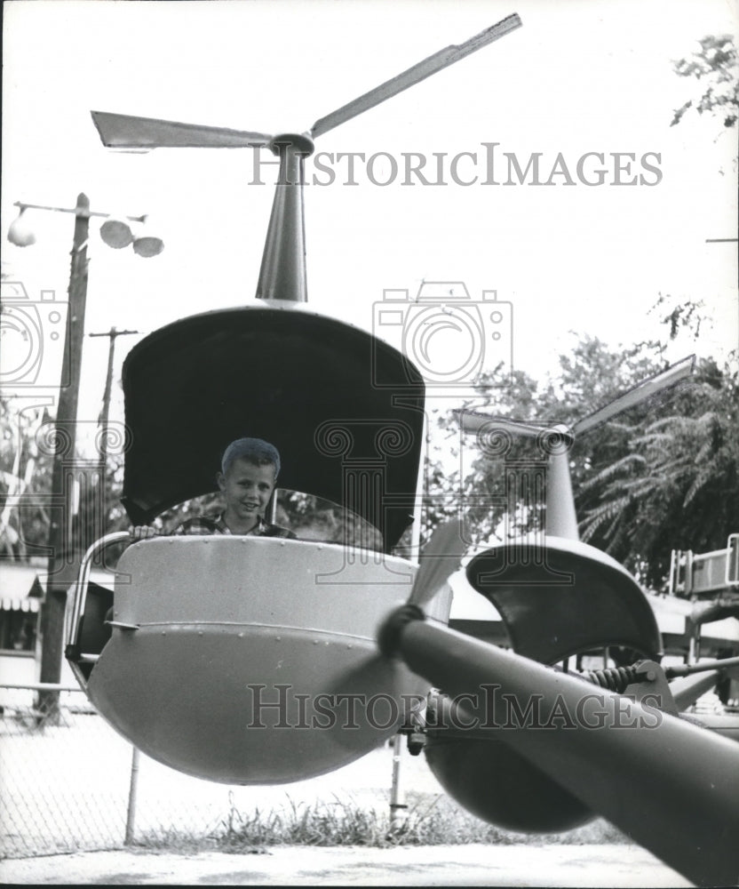 1959 Press Photo Birmingham, Alabama Parks; Fair Kiddieland Helicopter Ride - Historic Images