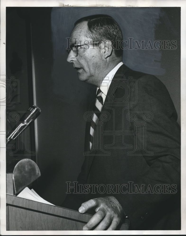 1970 Press Photo Robert Cleckler, Executive Secretary to Brewer - abno00823 - Historic Images
