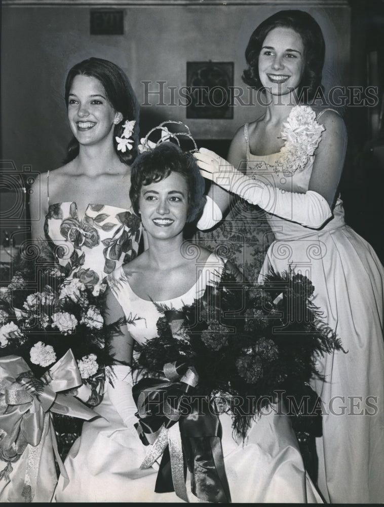 1964, Maid of Cotton, Alternate, and Retiring Maid, Alabama - Historic Images