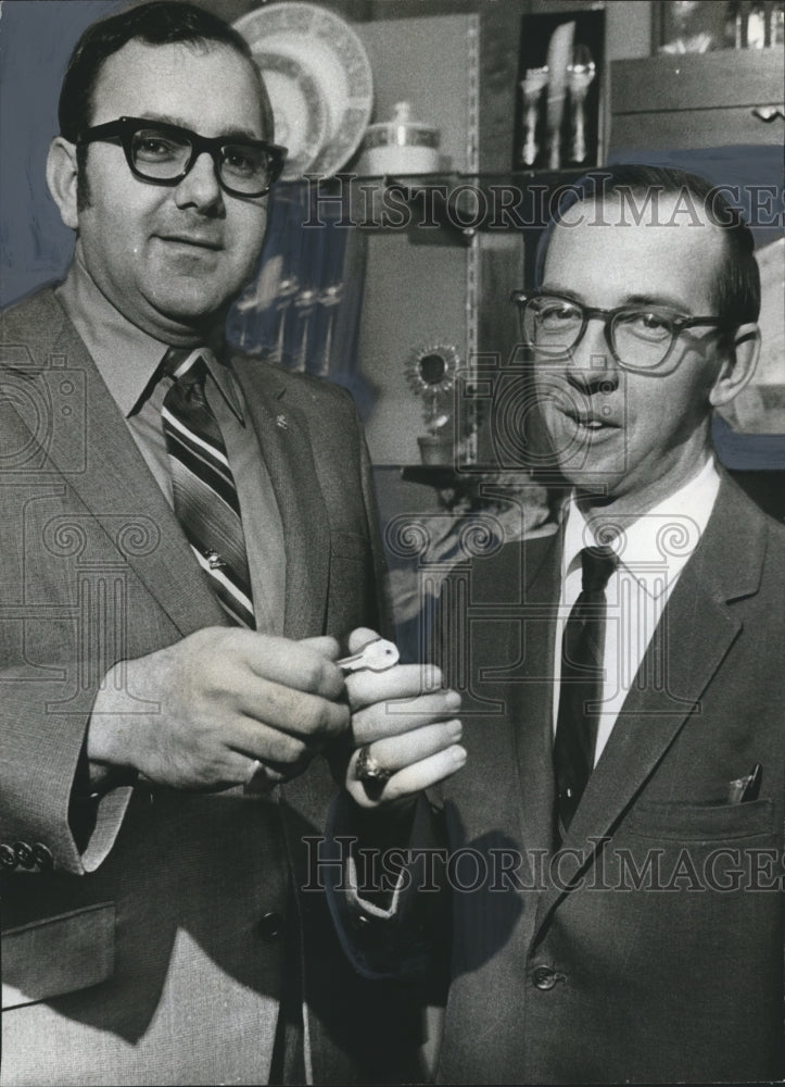 1970, Gordon Jewelers opens new store in Western Hills Mall, Alabama - Historic Images